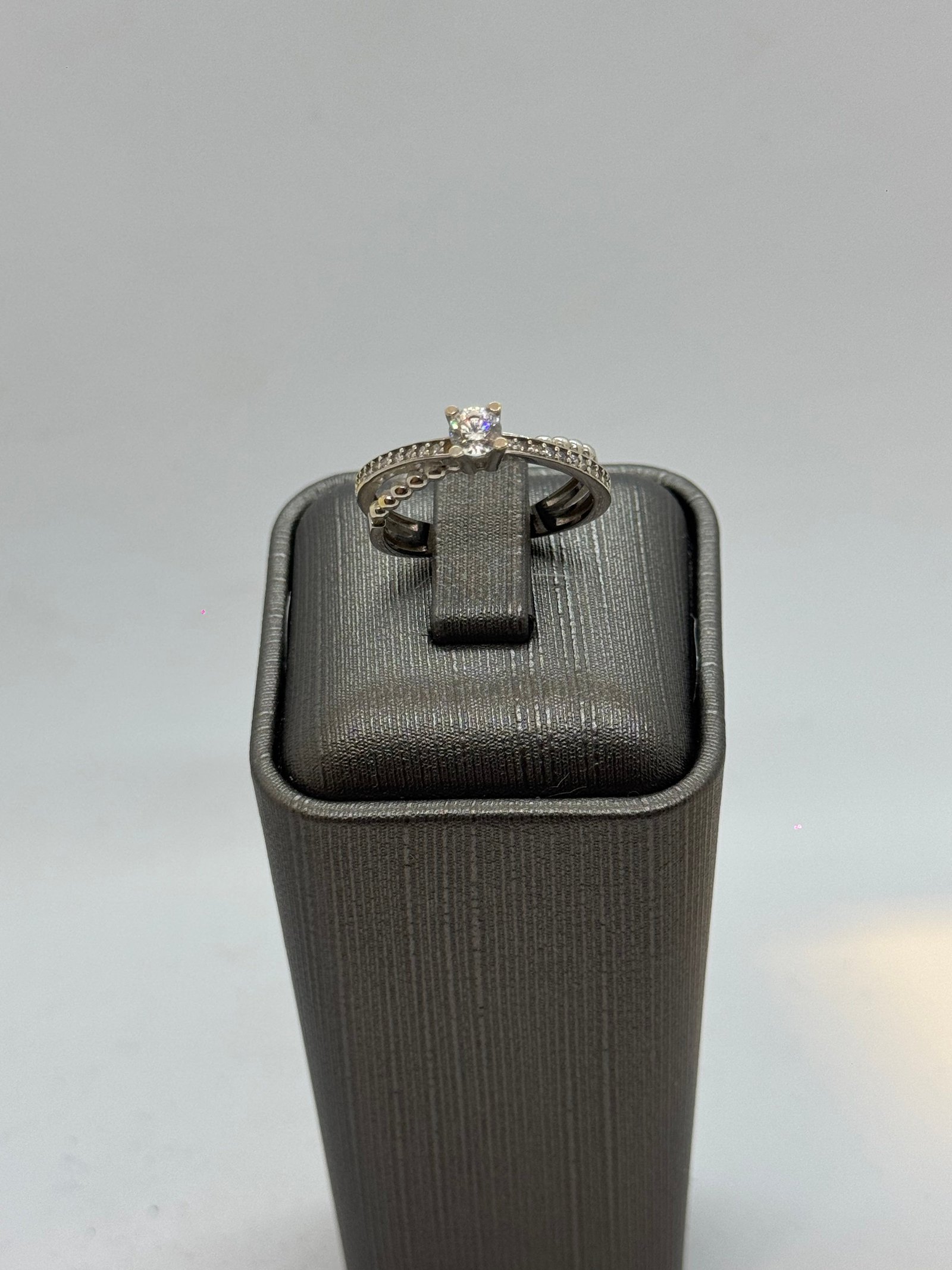 3.06 Gram 14 Ayar Tektaş Yüzük